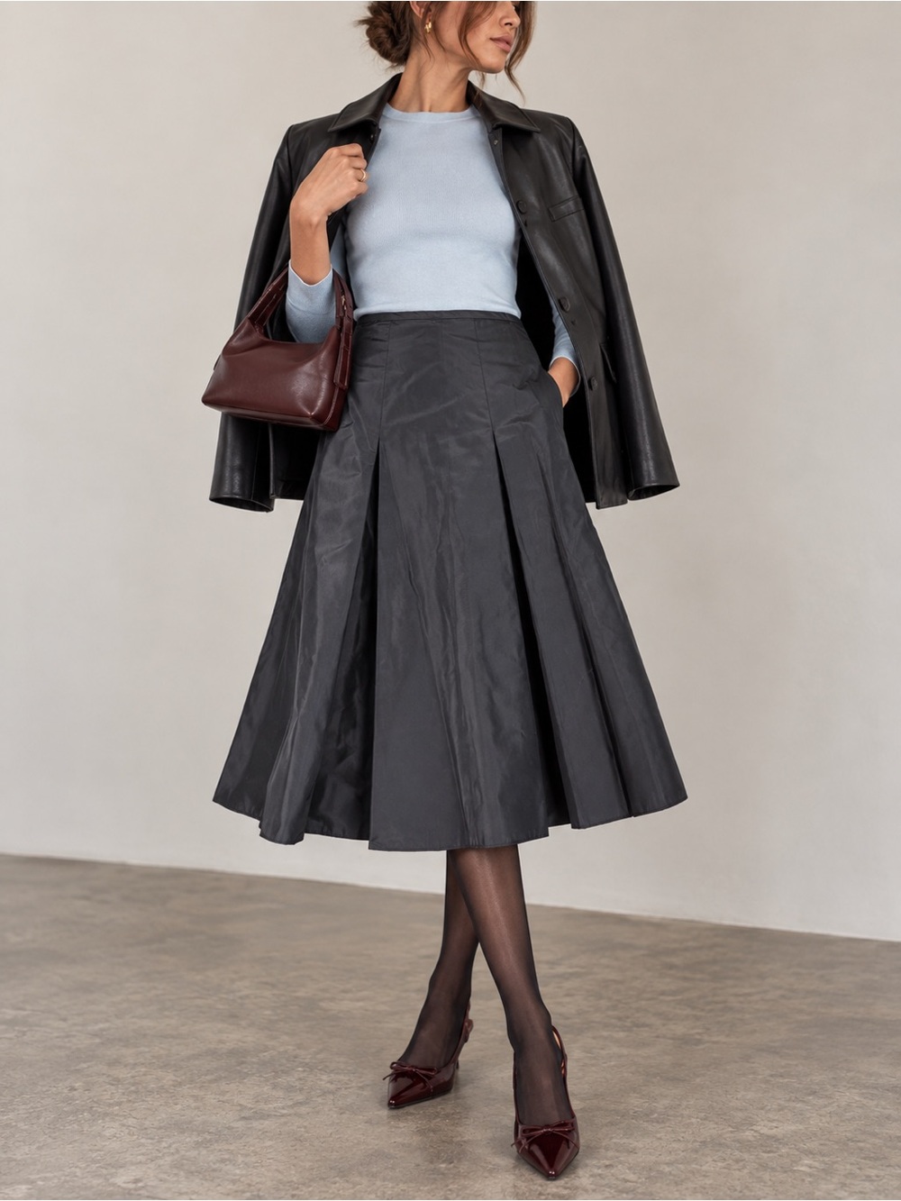 Vintage Tadashi Shoji 100% Silk Pleated Full A Line Midi Skirt Black Size 10